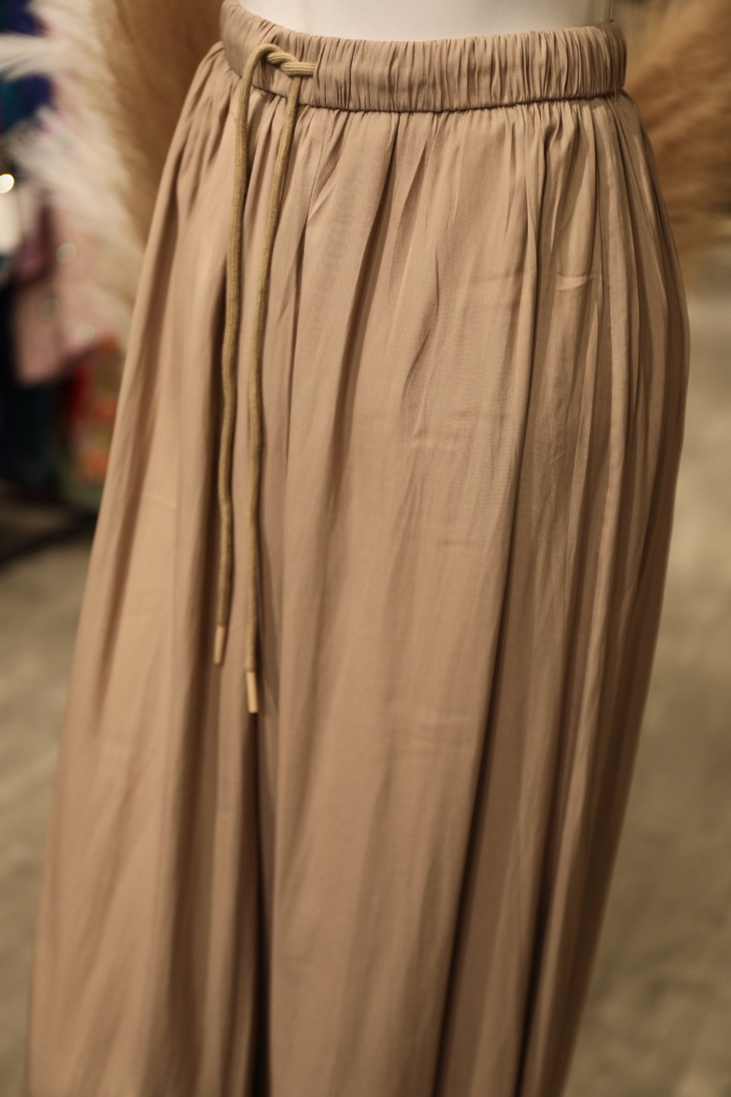 Women's Black Balloon Bottom