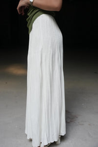 New Women's Elegant White Ribbed Pleated Maxi Bottom