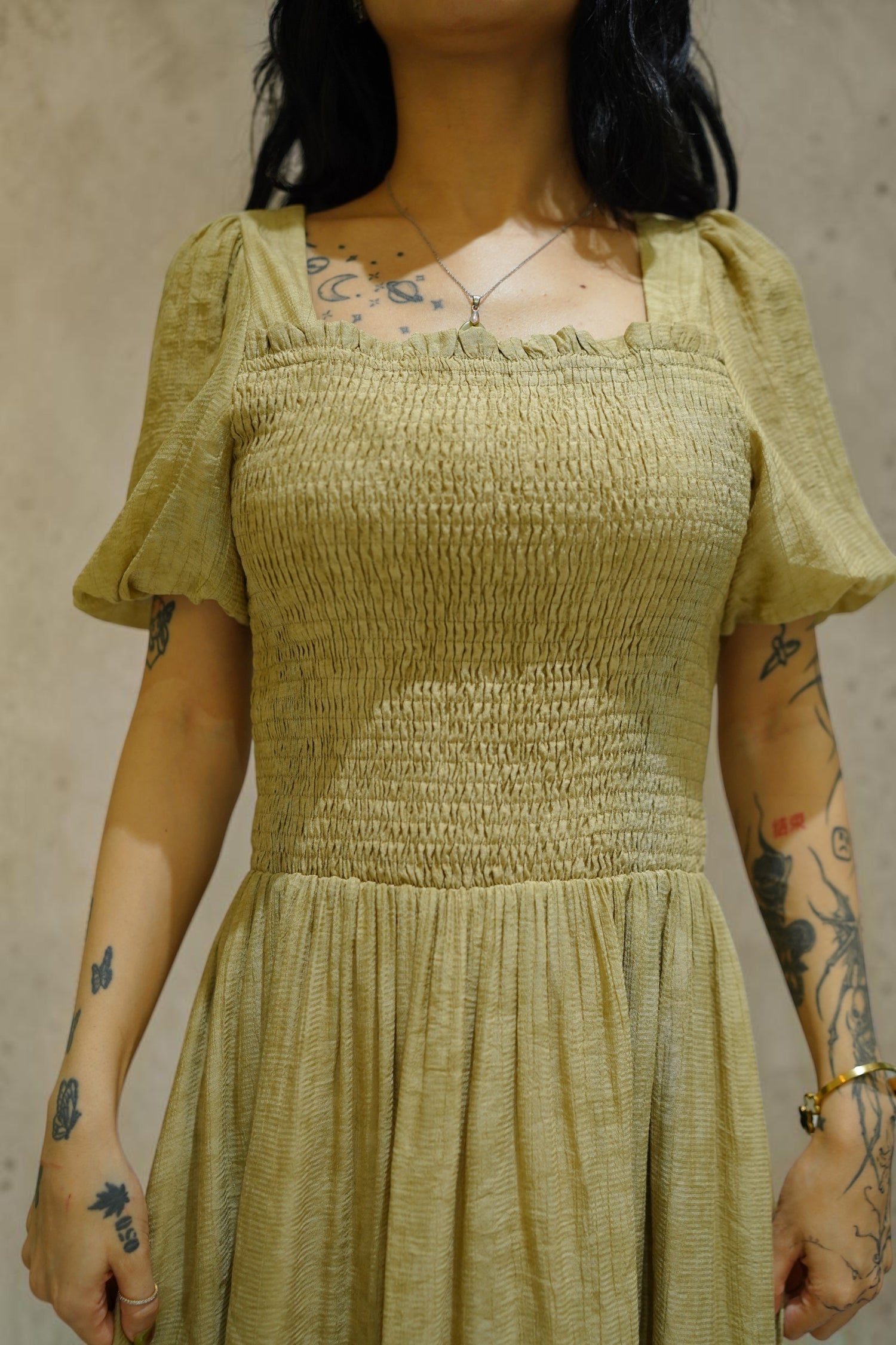 Seraphina Smocked Midi Dress – Olive Gold