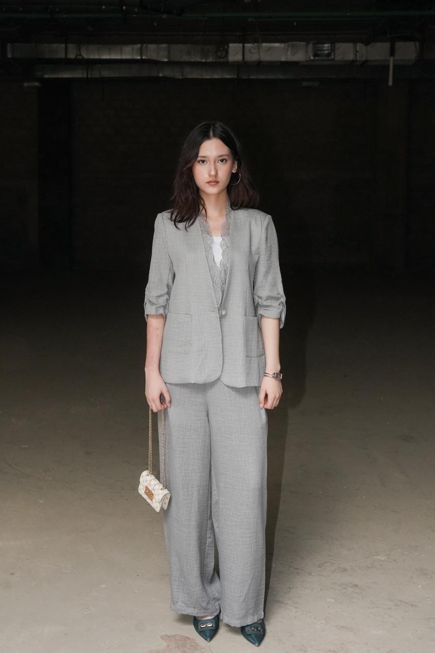 Luxe Grey Blazer Set – Lace Dress
