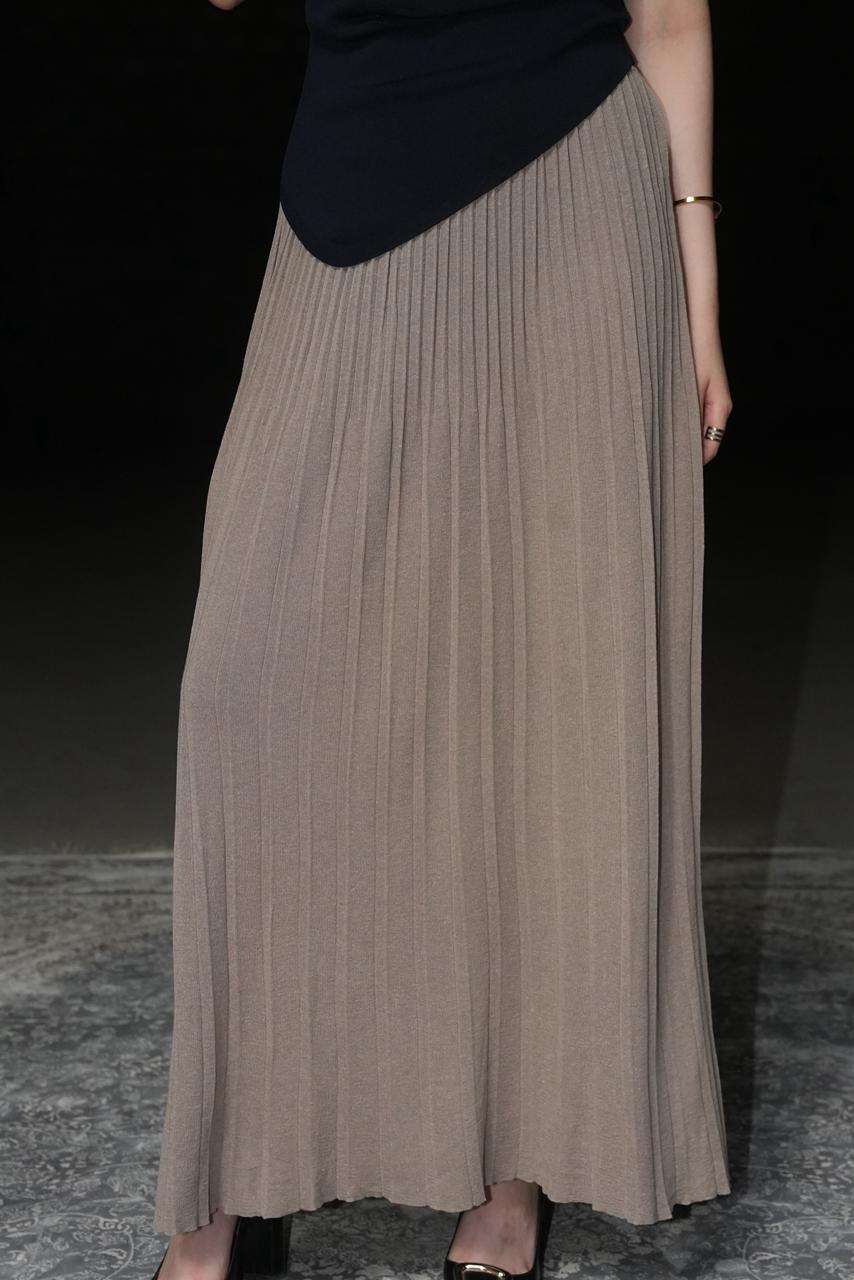Modern Minimalist Asymmetric Bottom